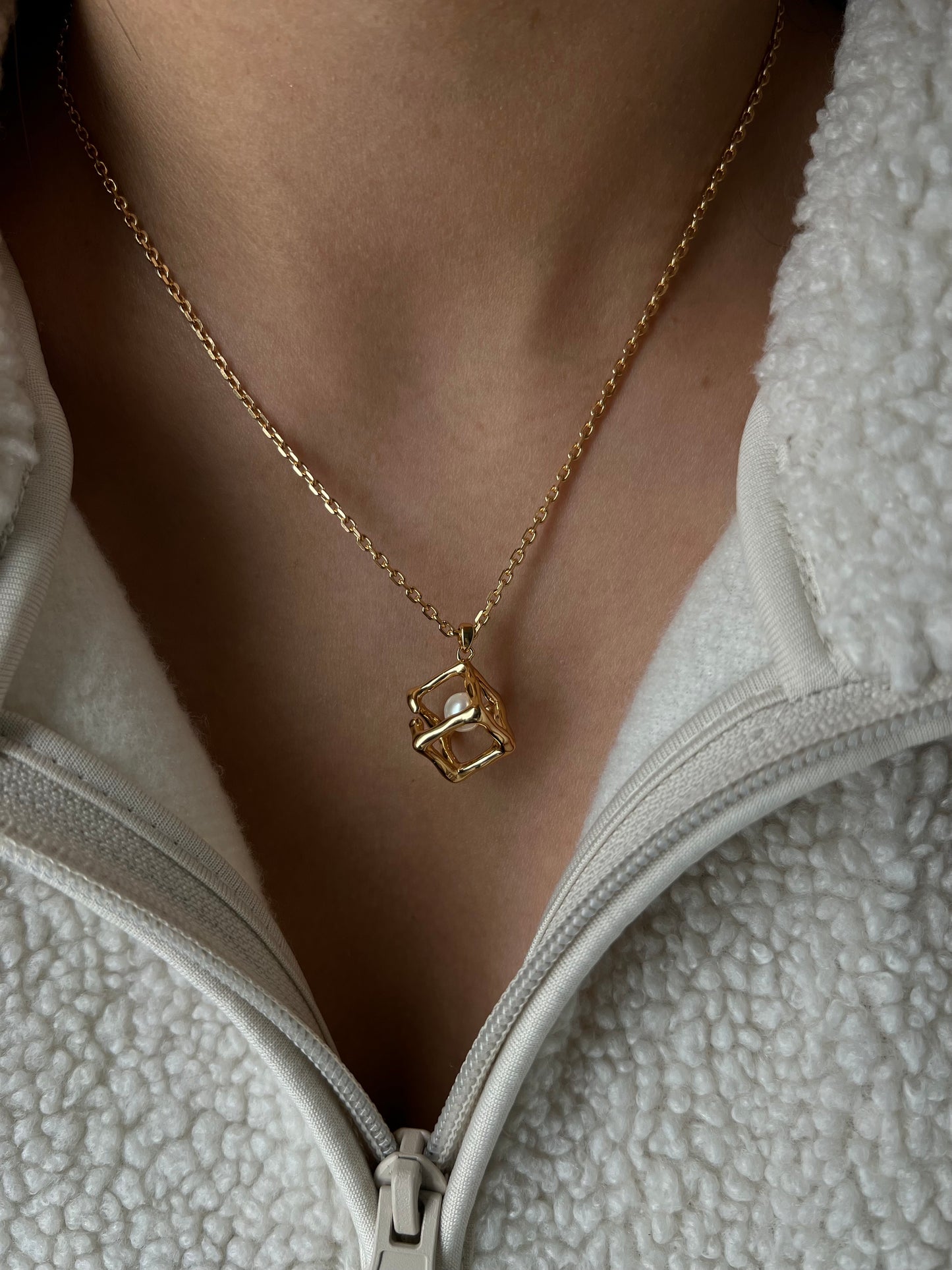 THE MAGIC BOX NECKLACE