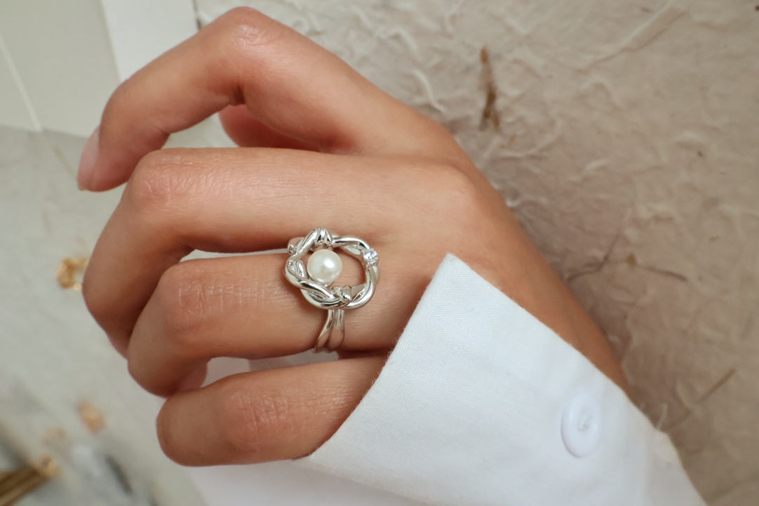 PEARL'S NEST RING
