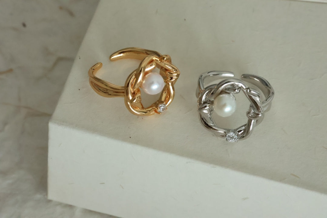 PEARL'S NEST RING