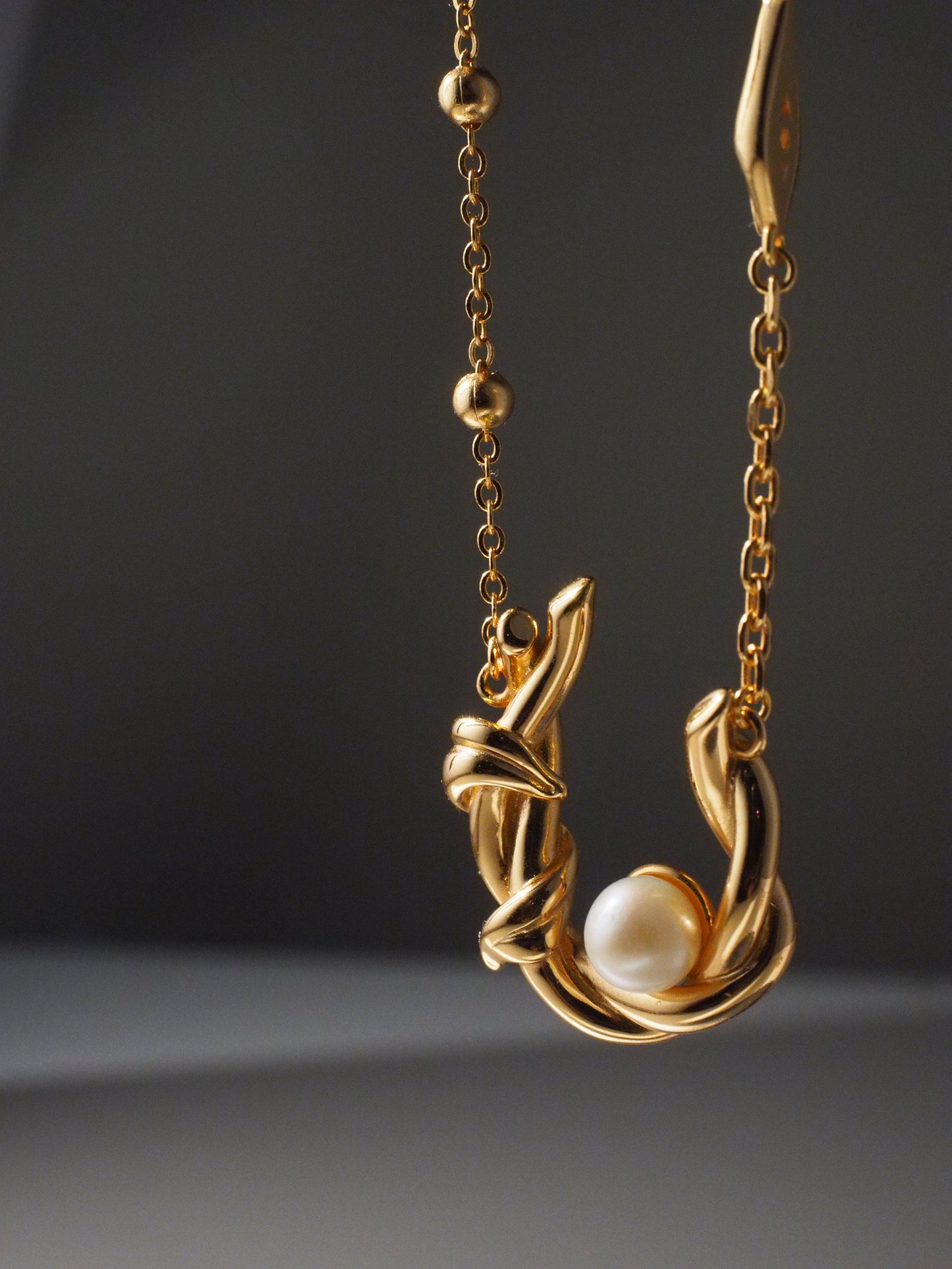 PEARL'S NEST NECKLACE