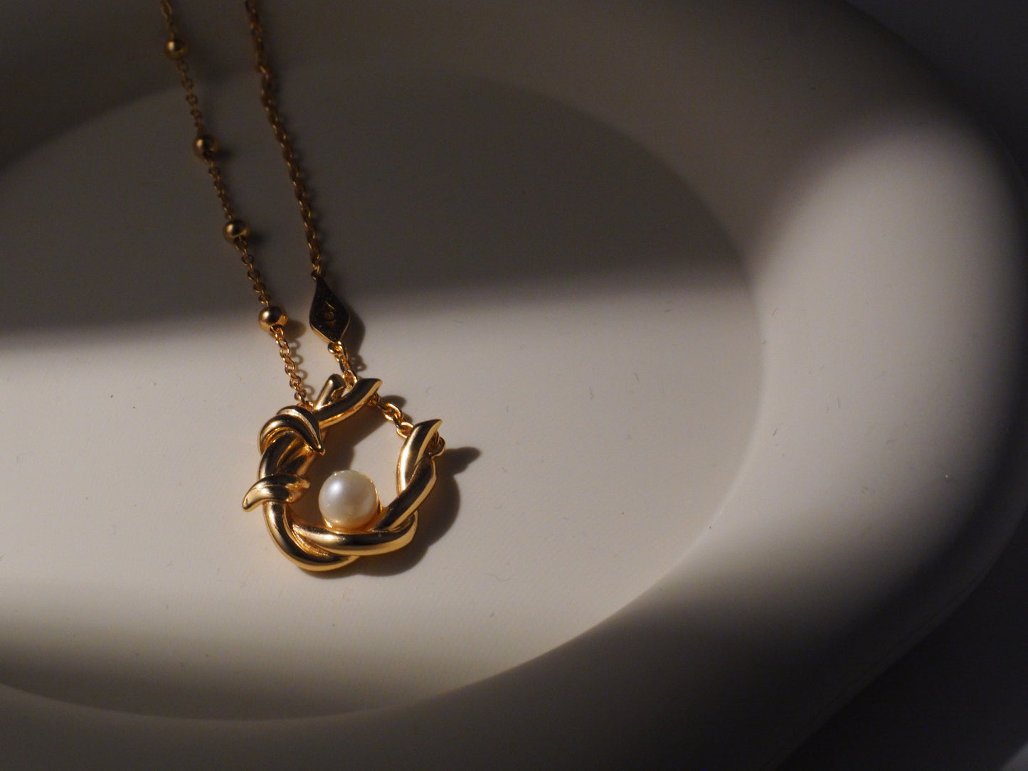 PEARL'S NEST NECKLACE
