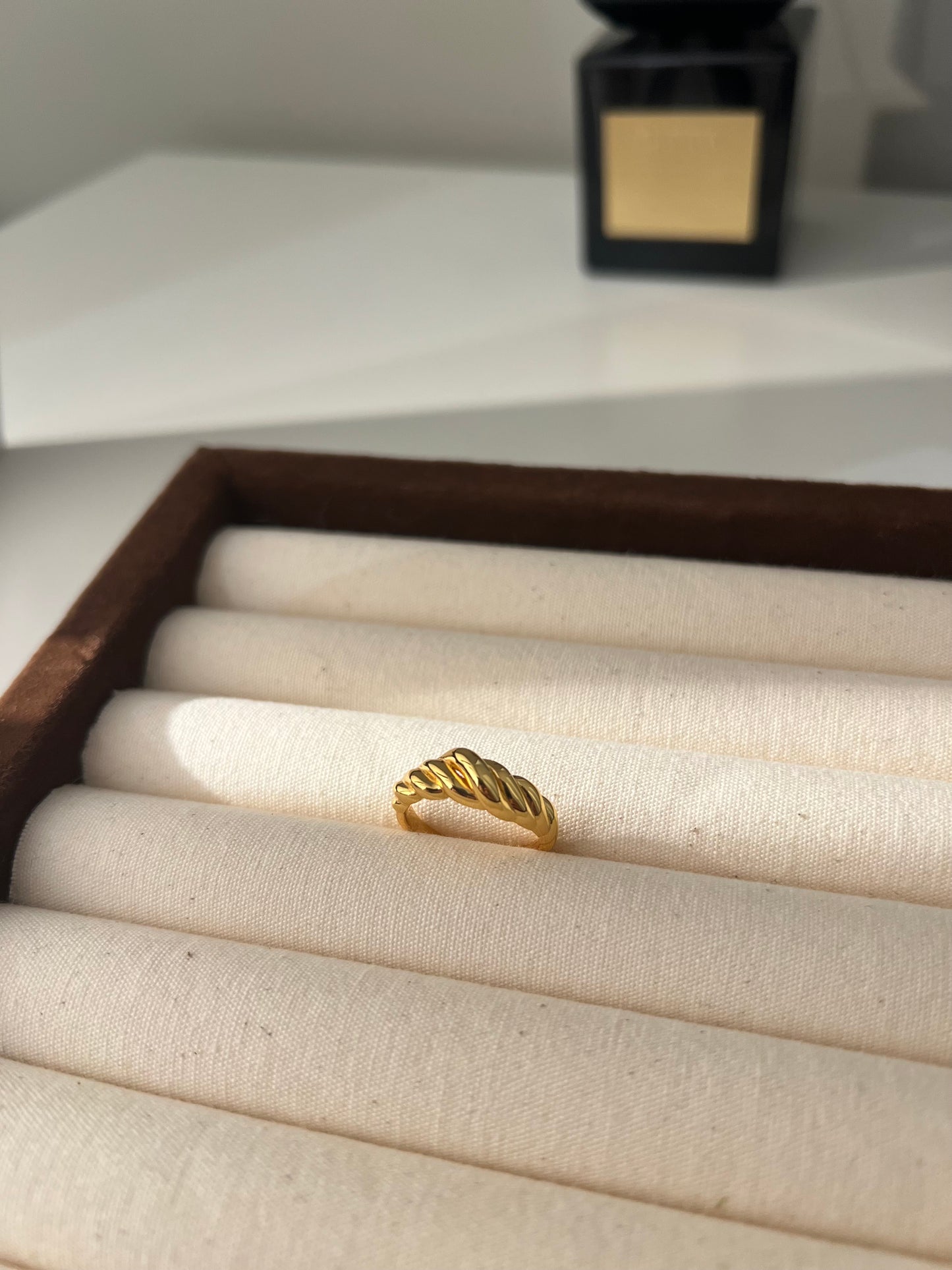 CHELSEA RING
