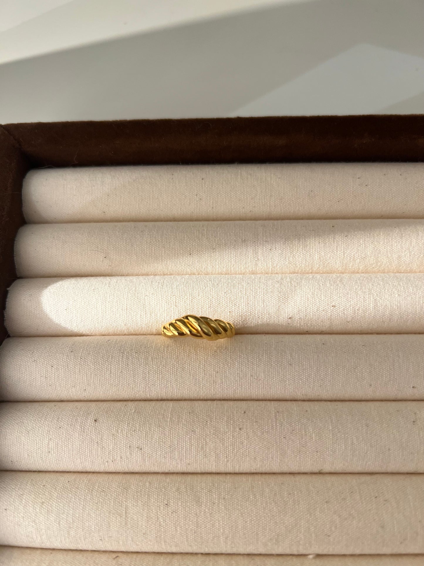 CHELSEA RING